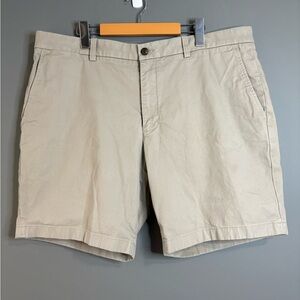 Duck Head Men's Beige Cargo Shorts, size 38